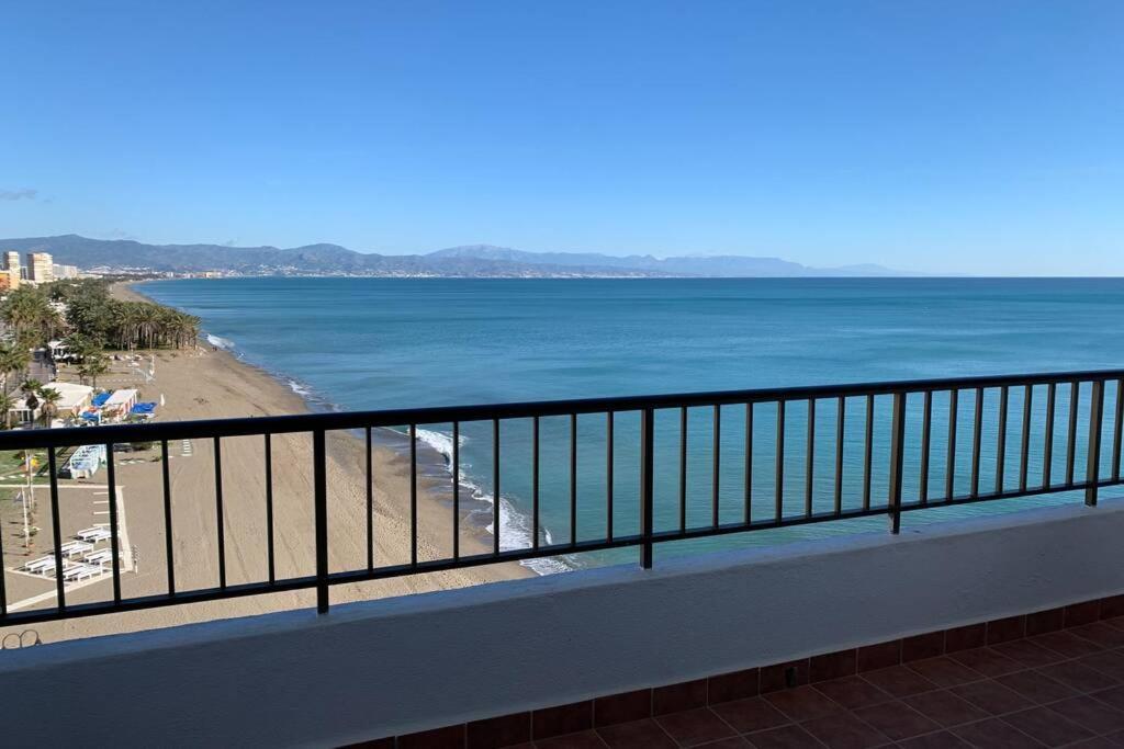 Amazing Frontline Sea Views Studio Apartment Castillo Del Vigia Torremolinos Buitenkant foto