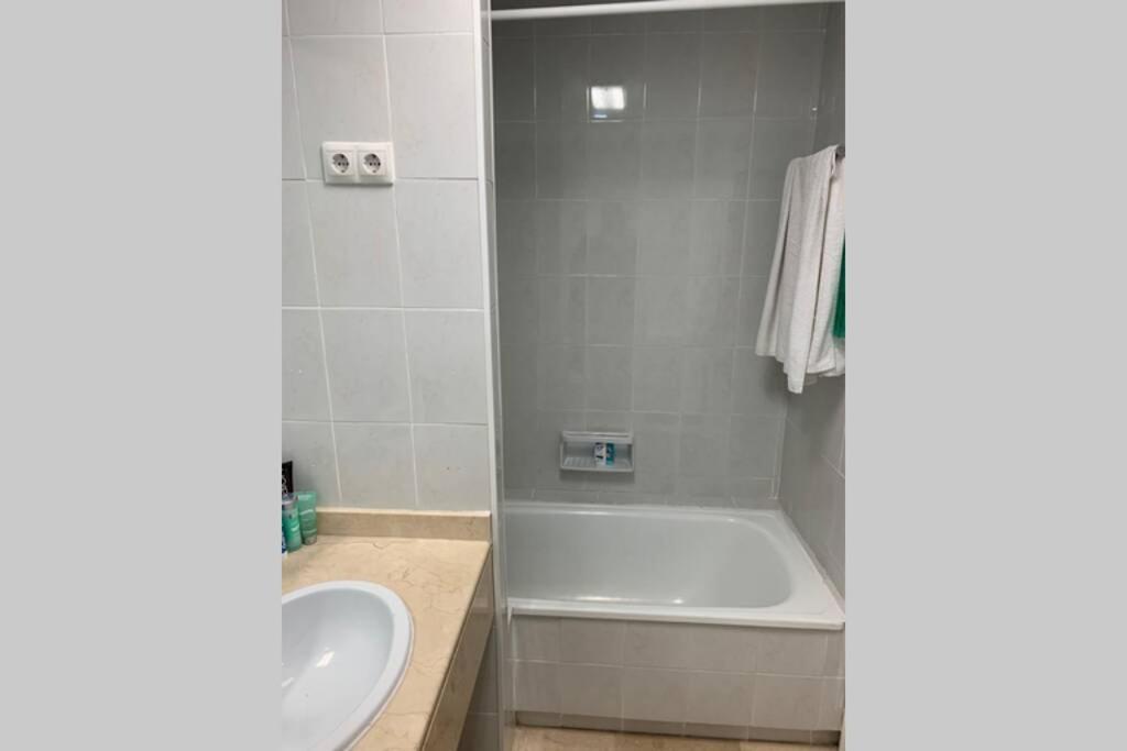 Amazing Frontline Sea Views Studio Apartment Castillo Del Vigia Torremolinos Buitenkant foto