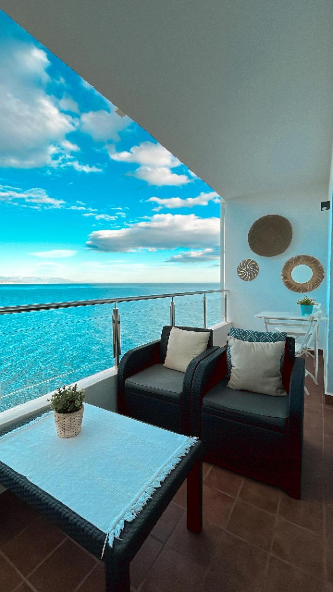 Amazing Frontline Sea Views Studio Apartment Castillo Del Vigia Torremolinos Buitenkant foto